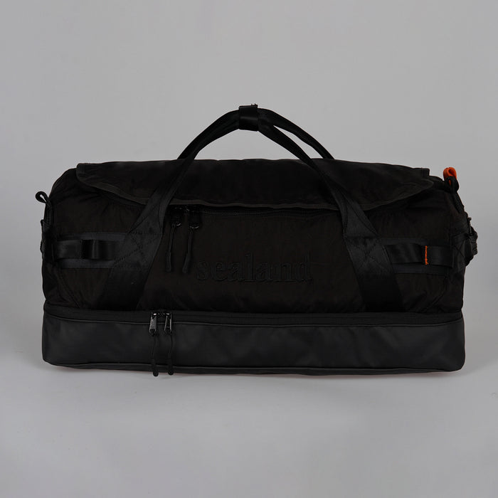 M / Black