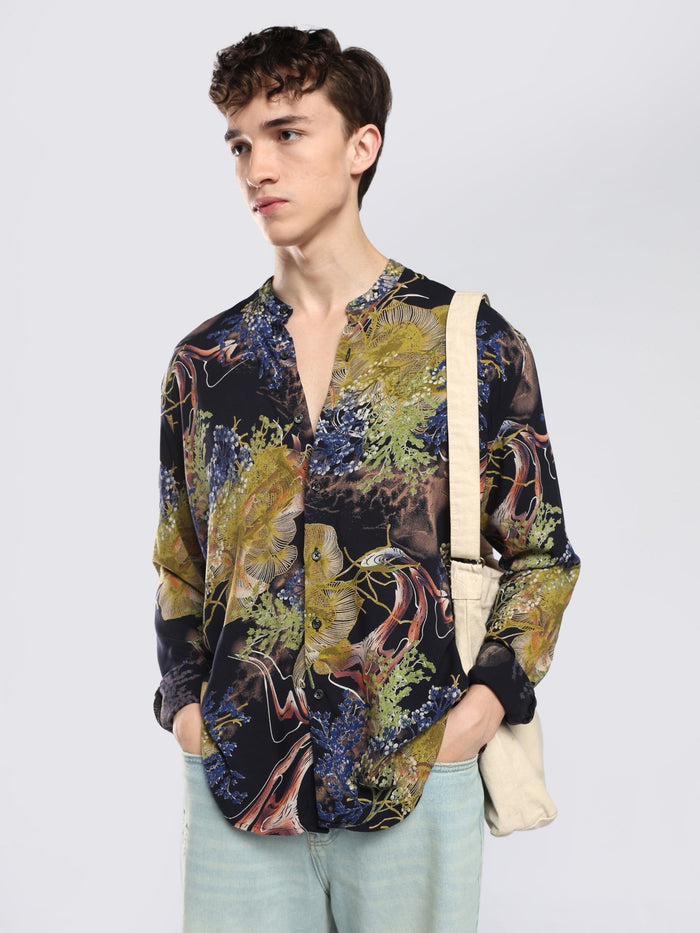 Xisoni - Abstract Printed Mandarin Collar Shirt - Olive Green