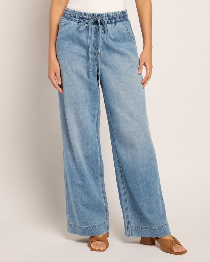 Light Blue Denim $|& Vero Moda Allison Drawstring Waist Jeans - SOF Front