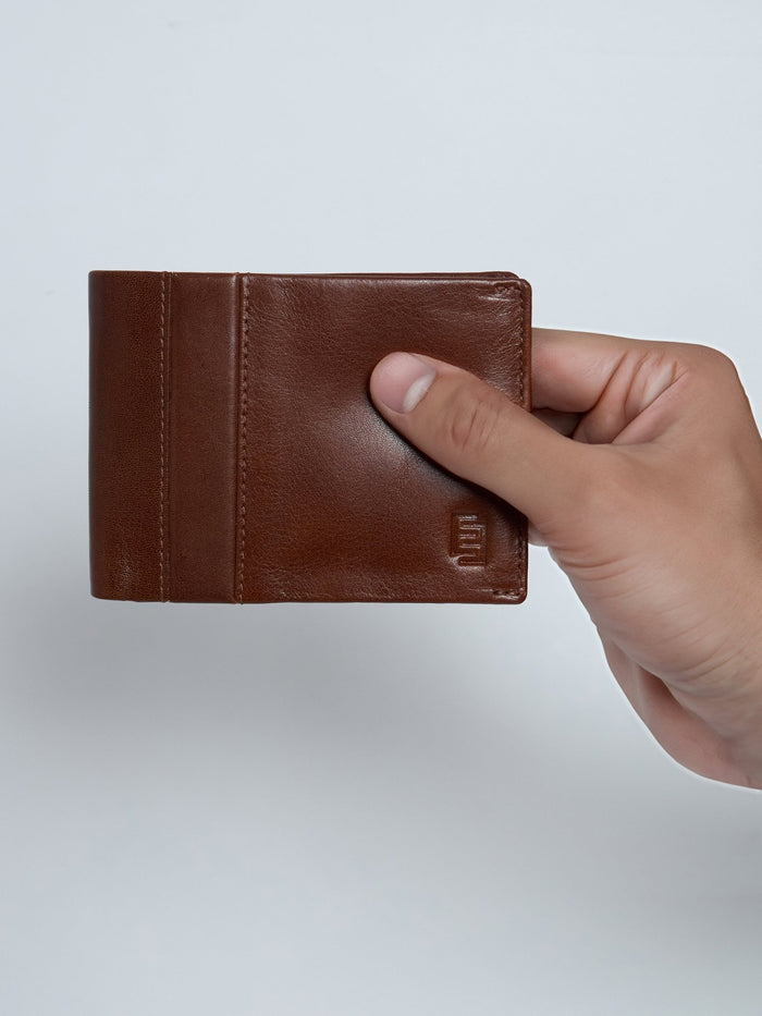 Arctic-3 - Bi-Fold Leather Wallet - Brown