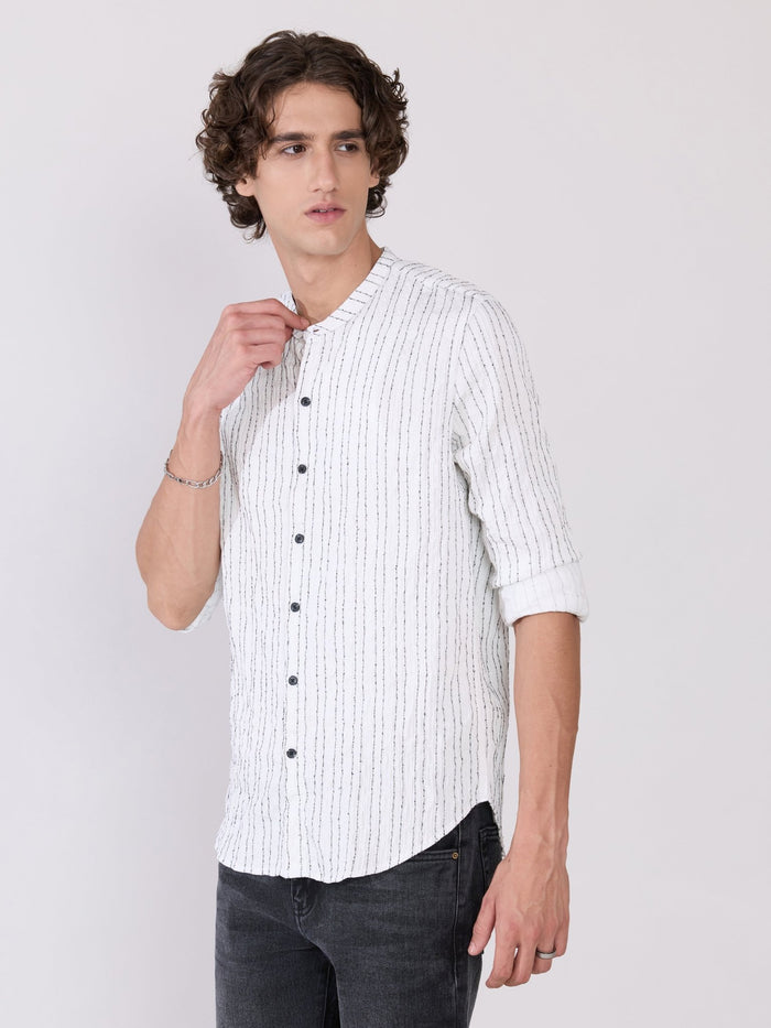 Aumena - Crinkle Pattern Striped Band Neck Shirt - White
