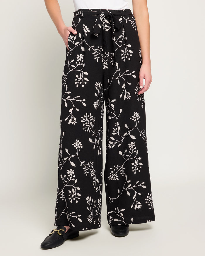 Black/Tan $|& Bobeau Belted Wide Leg Pant - SOF Front