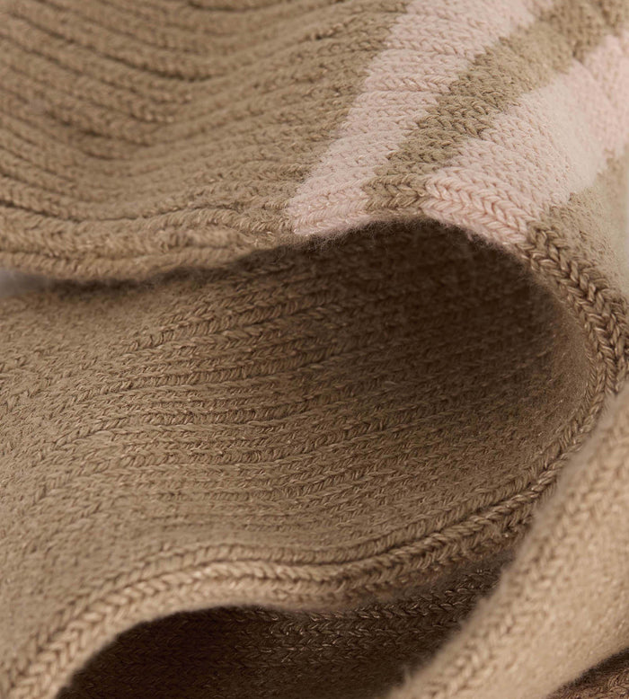 Chaussettes hautes coton taupe profond DIM x Ines de la Fressange
