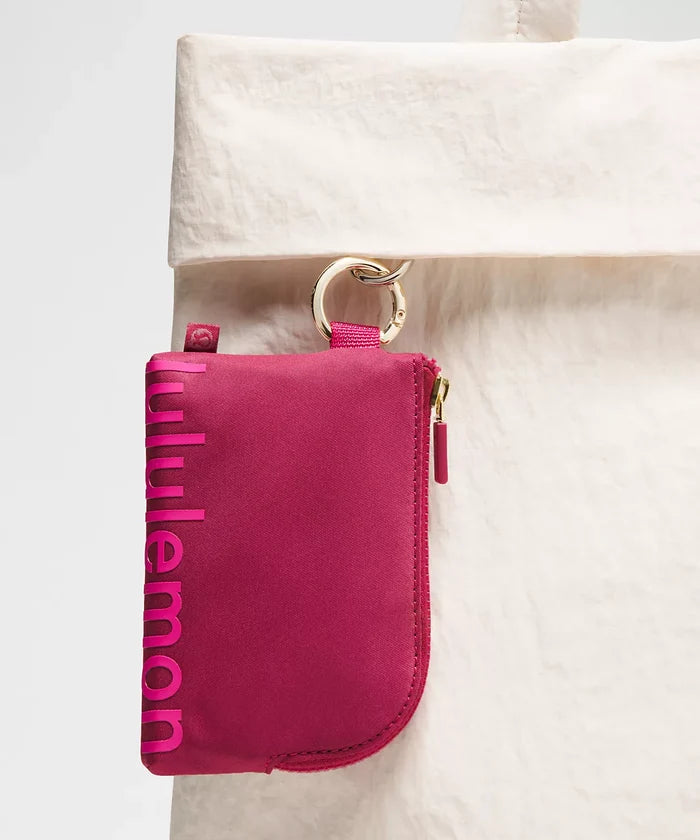 #color_LL Berry Rumble/Jewelled Magenta/Gold