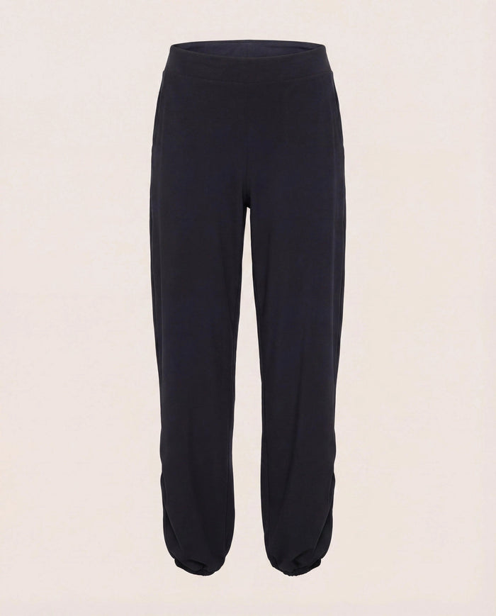 Black $|& Interval CloudLight Rapid Jogger - Hanger Detail