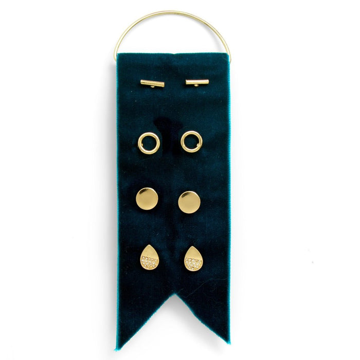 Delicate Earring Velvet Gift Set