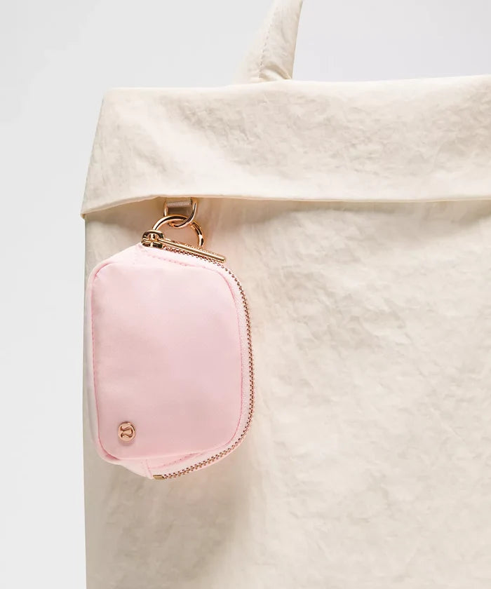 Everywhere Belt Bag Nano