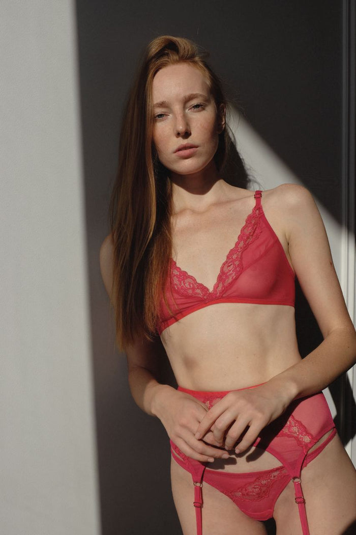 Flamenta Fuchsia garter belt