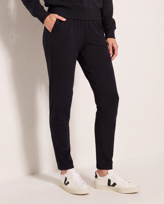 Black $|& Interval Interlock Incline Jogger - SOF Front