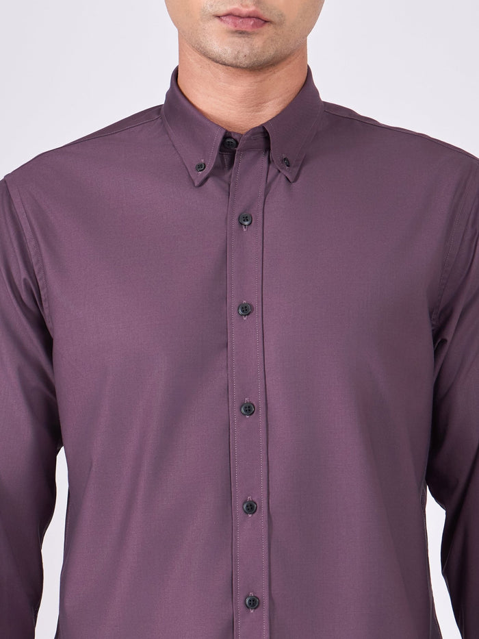 Man wearing Tencel Plain Shirt in Burgundy