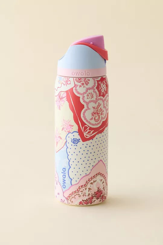 Owala UO Exclusive Hankies Print FreeSip 32 oz Water Bottle