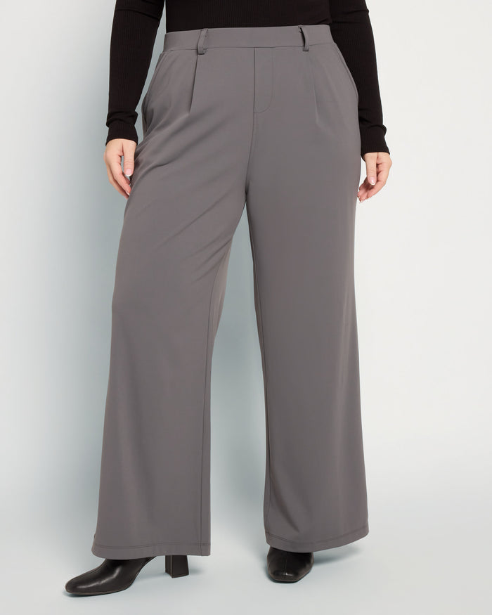Dark Gray $|& Bobeau Pleat Pant with Pockets - SOF Front