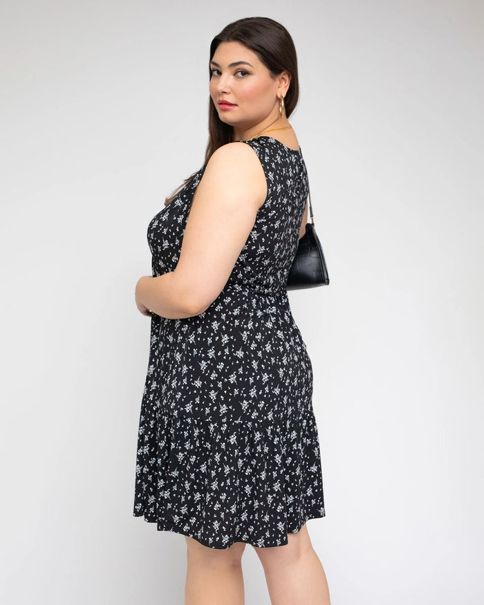 Black-White Floral $|& Gilli Sleeveless Floral Dress - Hanger Front