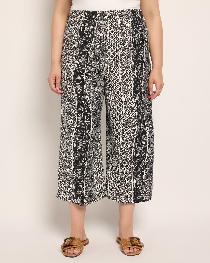 Black/Nat $|& Loveappella Wide Leg Crop Pant - SOF Front