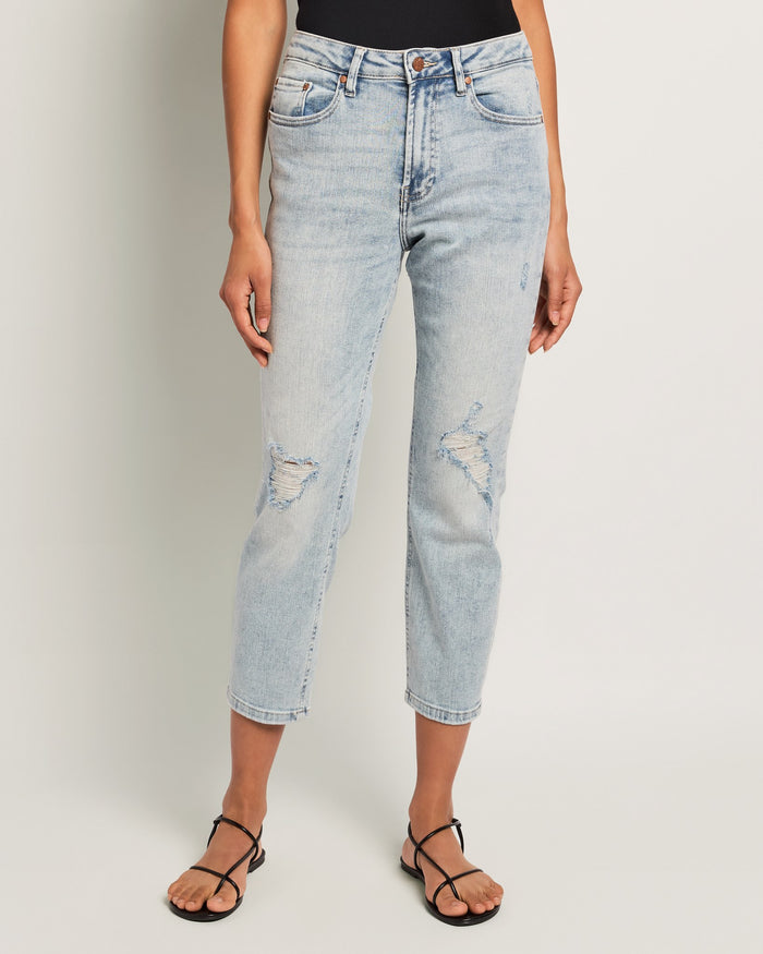 Light Wash $|& Herizon Rena High Rise Mom Jean - SOF Front