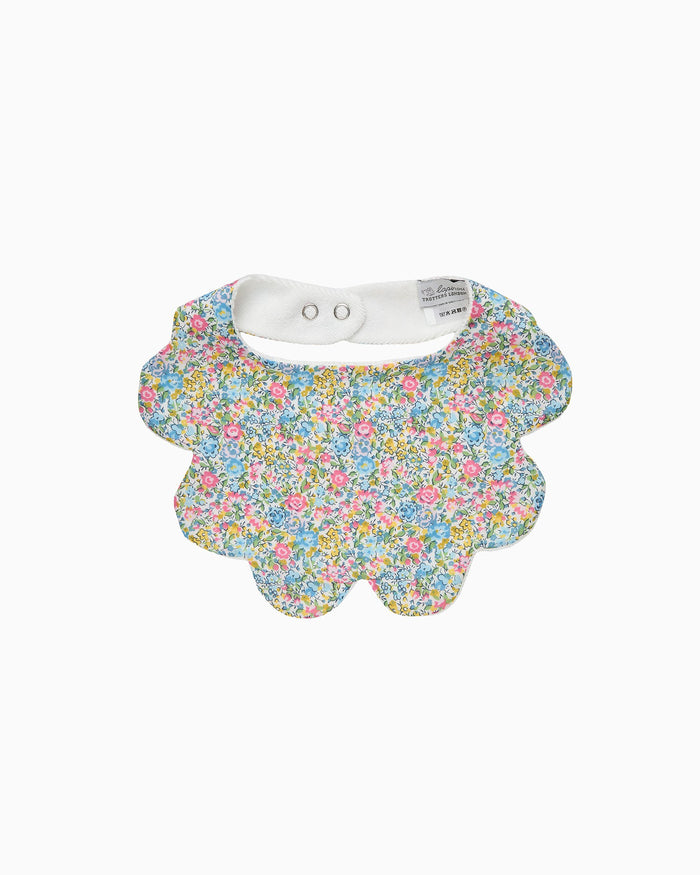 Lapinou Bib Scalloped Bib in Emma & Georgina