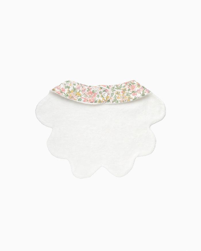 Lapinou Bib Scalloped Bib in Nazanin
