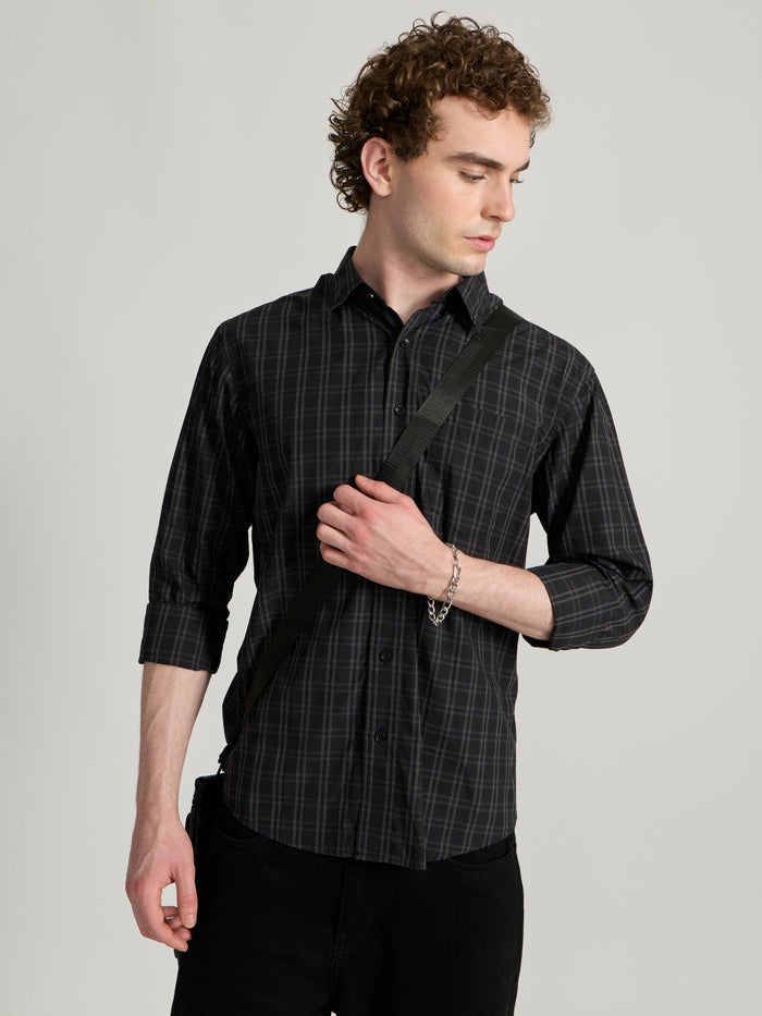 Men's Relaxed Fit Checks Shirt - black