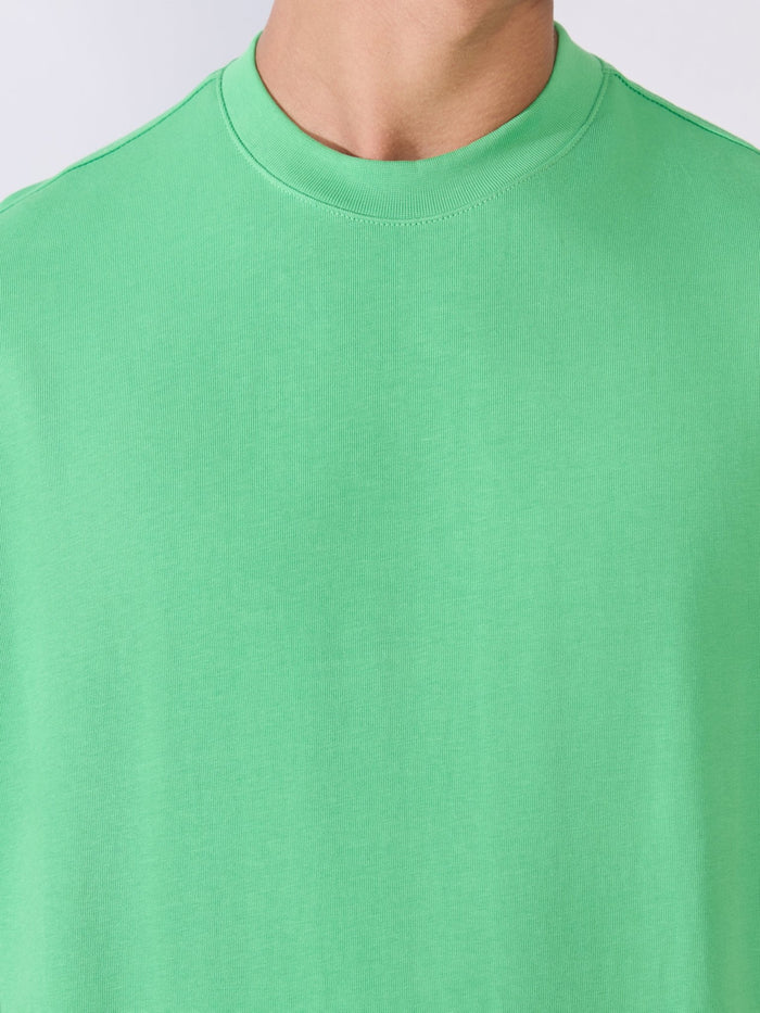 Men's Loose Fit Round Neck T-Shirt in green