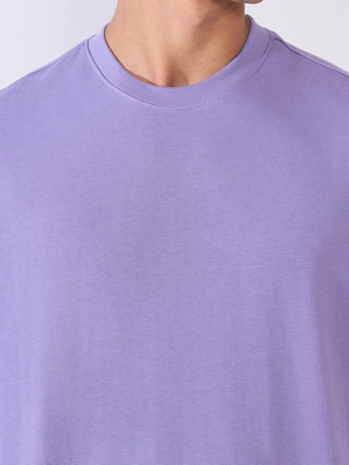 Men's Loose Fit Round Neck T-Shirt in lavender