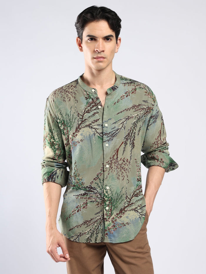 Xisoni - Abstract Printed Mandarin Collar Shirt - Moss Green