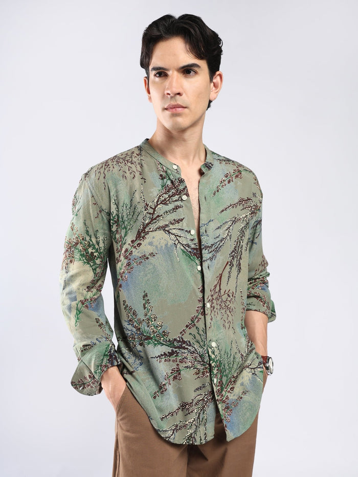 Xisoni - Abstract Printed Mandarin Collar Shirt - Moss Green