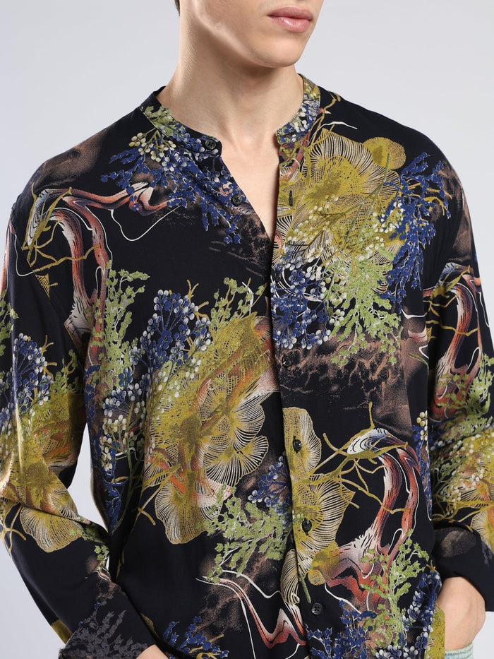 Xisoni - Abstract Printed Mandarin Collar Shirt - Olive Green