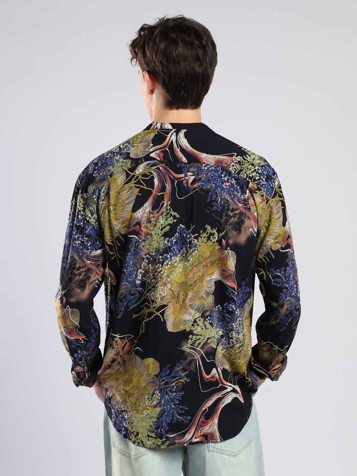 Xisoni - Abstract Printed Mandarin Collar Shirt - Olive Green